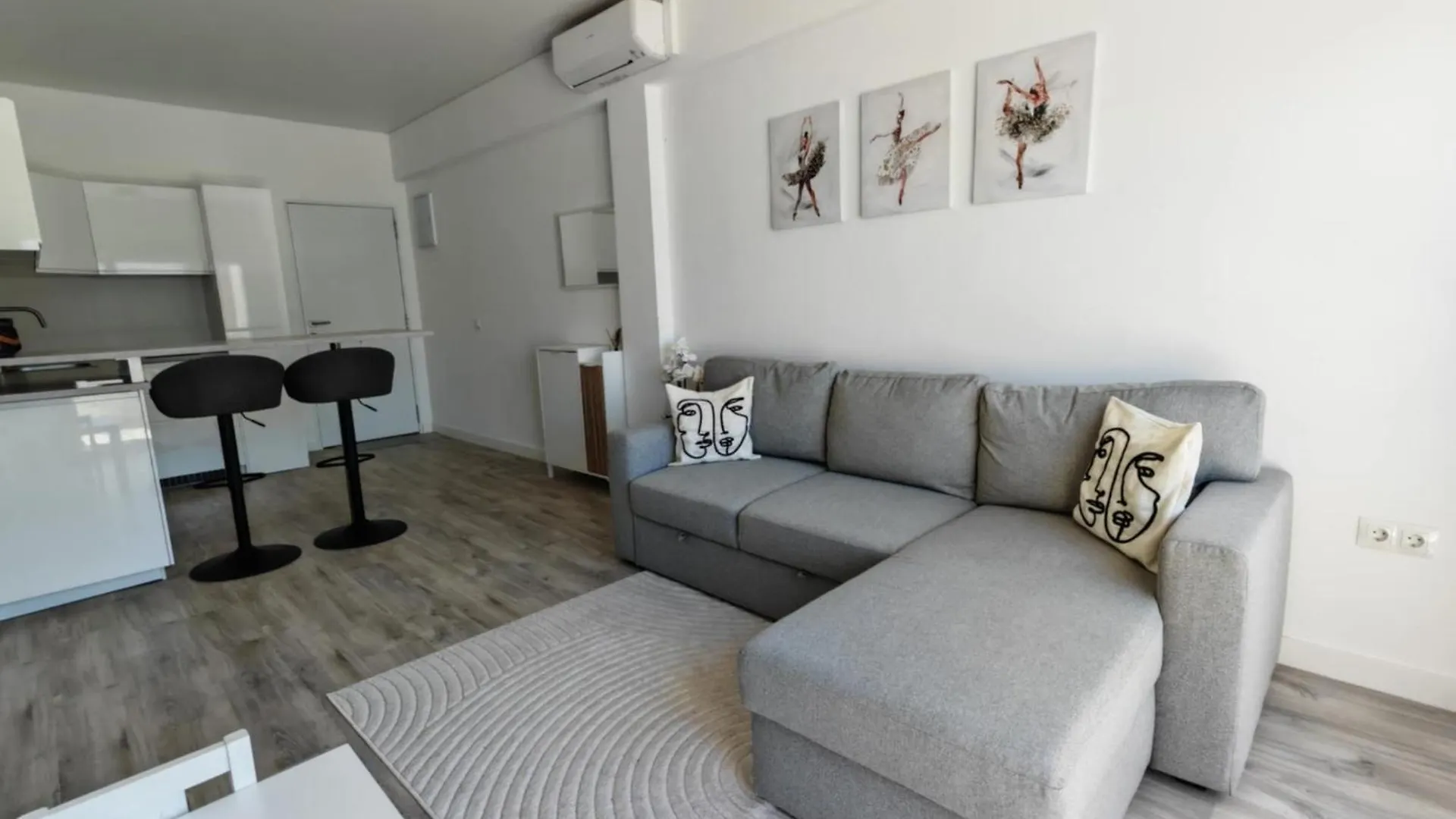 Apartamentos Playa Romanilla ロケタス・デ・マル アパート